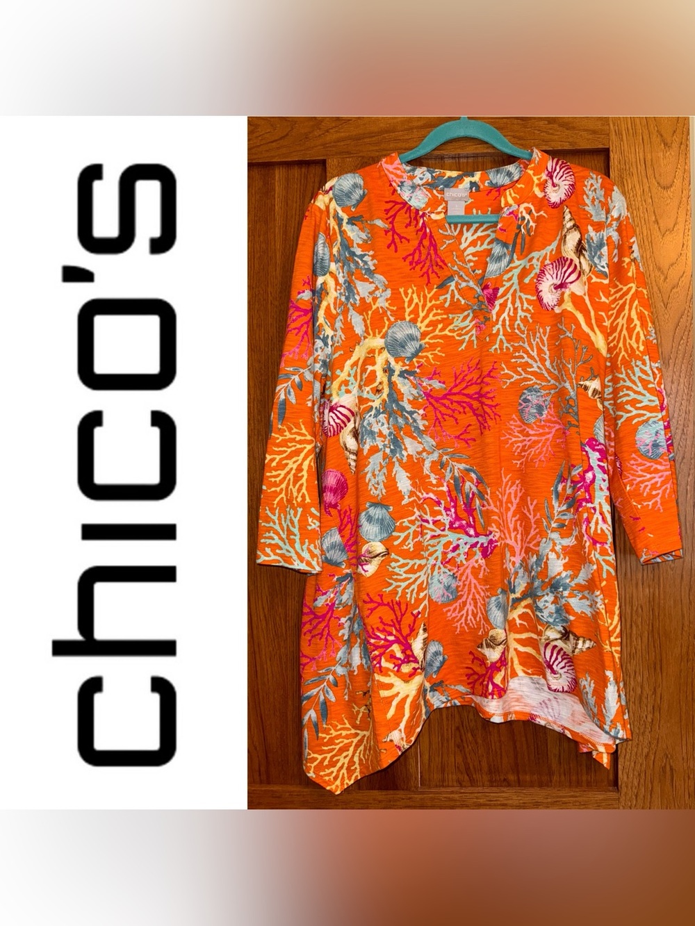 EUC Chico’s Size 3 Shark-bite V-neck Slub Knit Top